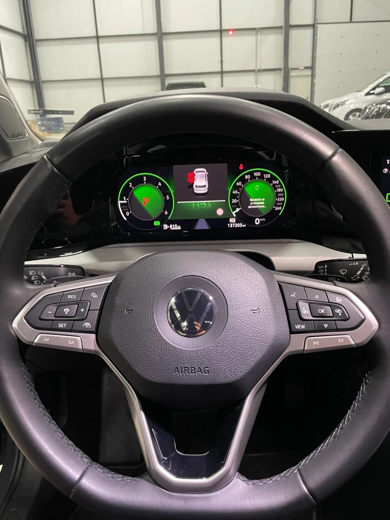 VW Golf 8/2.0TDI/harman/kardon/led/kamera/distr/masaj/Full, снимка 16 - Автомобили и джипове - 47525793