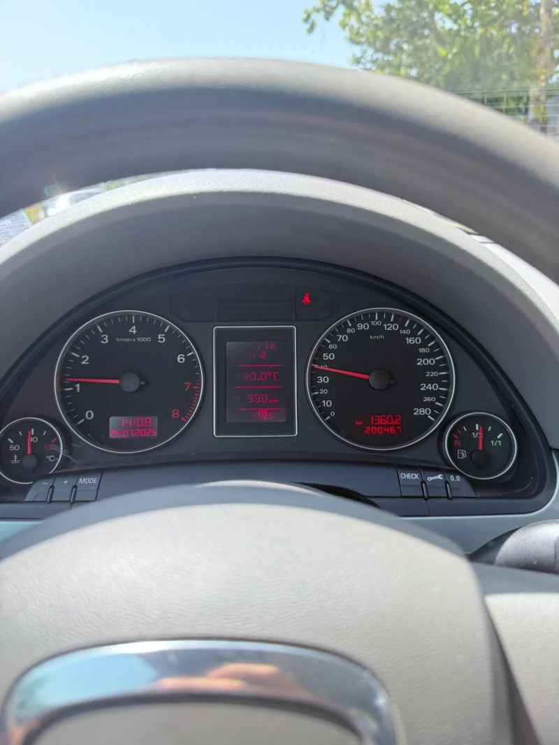 Audi A4 2.0TFSI, снимка 14 - Автомобили и джипове - 51149411