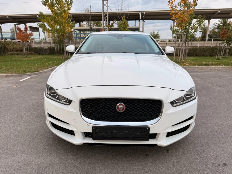 Jaguar XE 2.0D* СЕРВИЗНА ИСТОРИЯ* 163000* , снимка 2 - Автомобили и джипове - 52142646