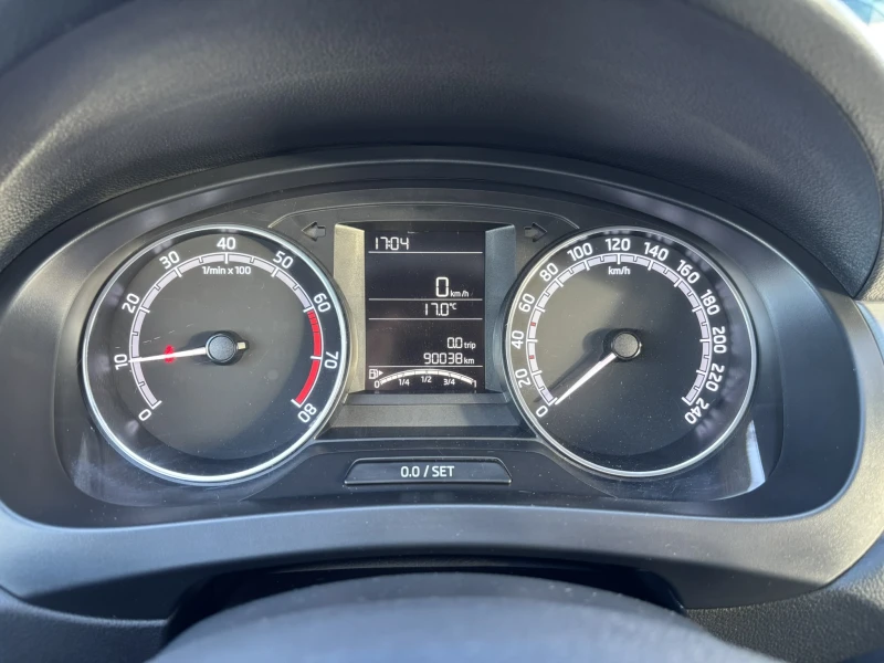 Skoda Rapid Facelift Selection, снимка 8 - Автомобили и джипове - 52179688