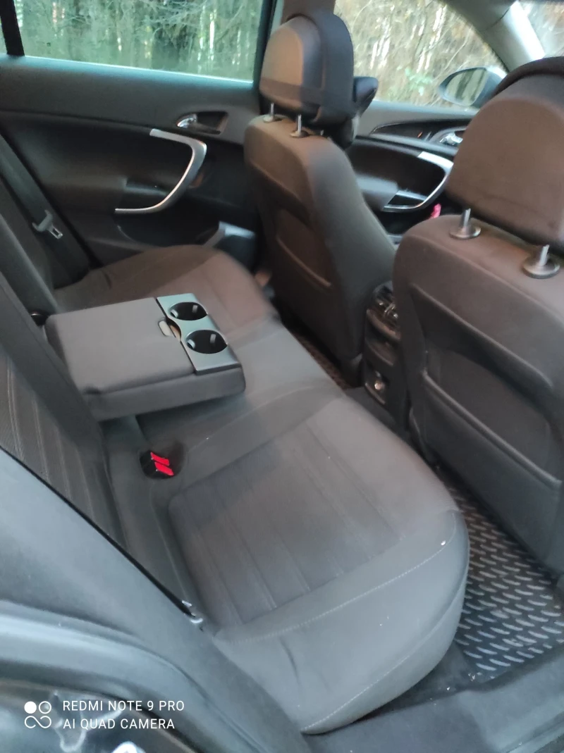 Opel Insignia 1.6 Turbo Sport Tourier Panorama, снимка 9 - Автомобили и джипове - 53094886