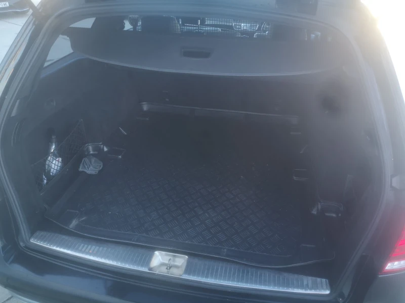 Mercedes-Benz E 250, снимка 8 - Автомобили и джипове - 52739833