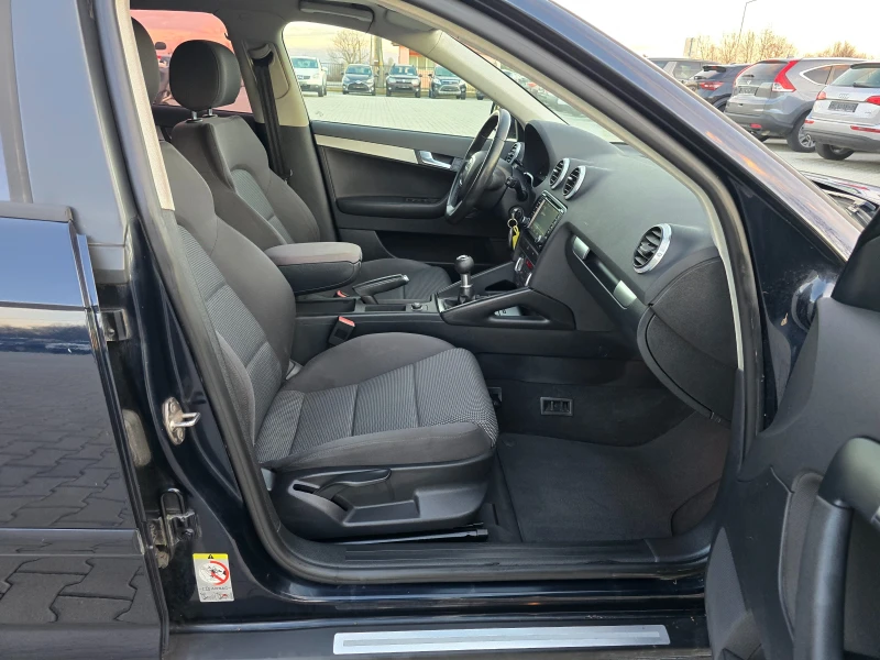 Audi A3 1.8 Turbo, 160к.с., Sportback!, снимка 13 - Автомобили и джипове - 52626151
