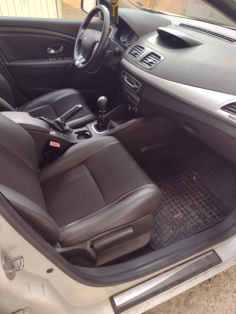 Renault Megane 1, 5dci-110к.с., снимка 8 - Автомобили и джипове - 52640034