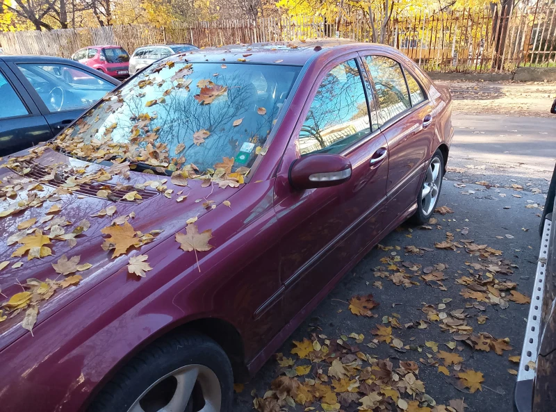 Mercedes-Benz C 240, снимка 4 - Автомобили и джипове - 52659932