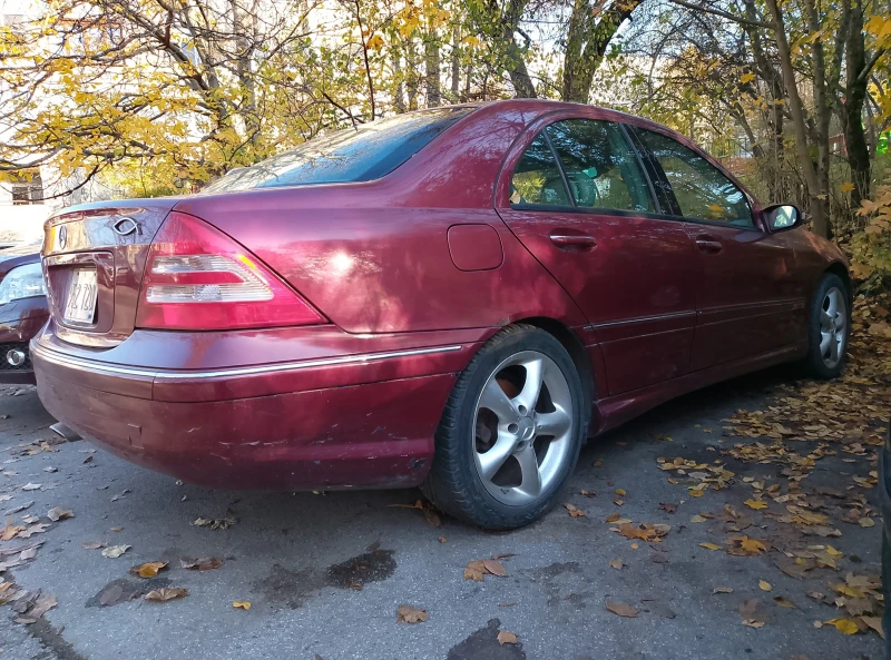 Mercedes-Benz C 240, снимка 10 - Автомобили и джипове - 52659932