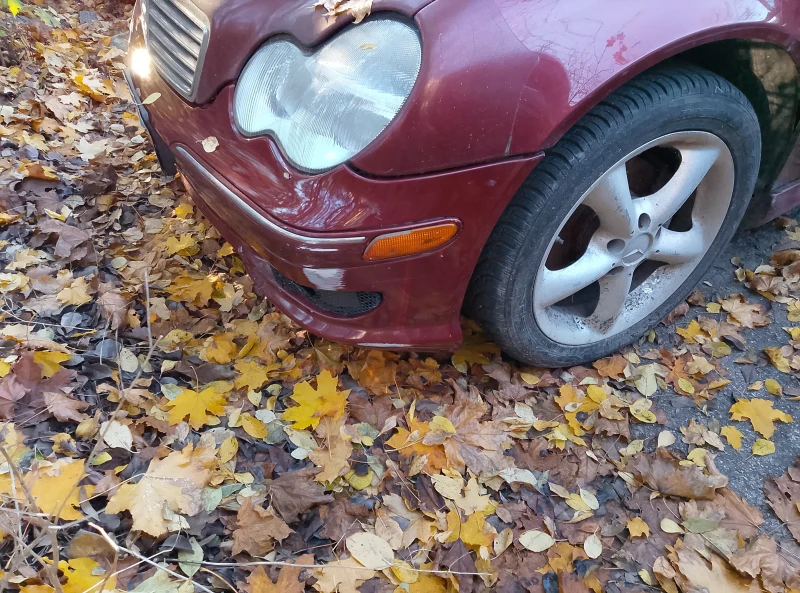 Mercedes-Benz C 240, снимка 14 - Автомобили и джипове - 52659932