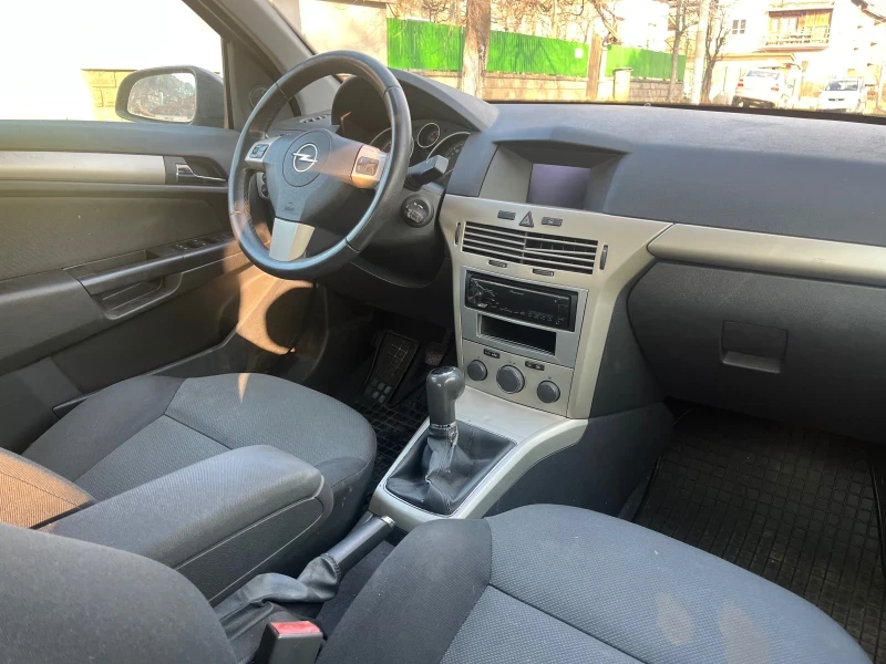 Opel Astra 1.7CDTI * КЛИМАТИК * , снимка 10 - Автомобили и джипове - 48281810