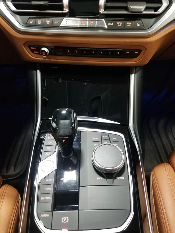 BMW 330 * 330e xDrive * CARFAX * БЕЗ ПЪРВОНАЧАЛНА ВНОСКА - изображение 9