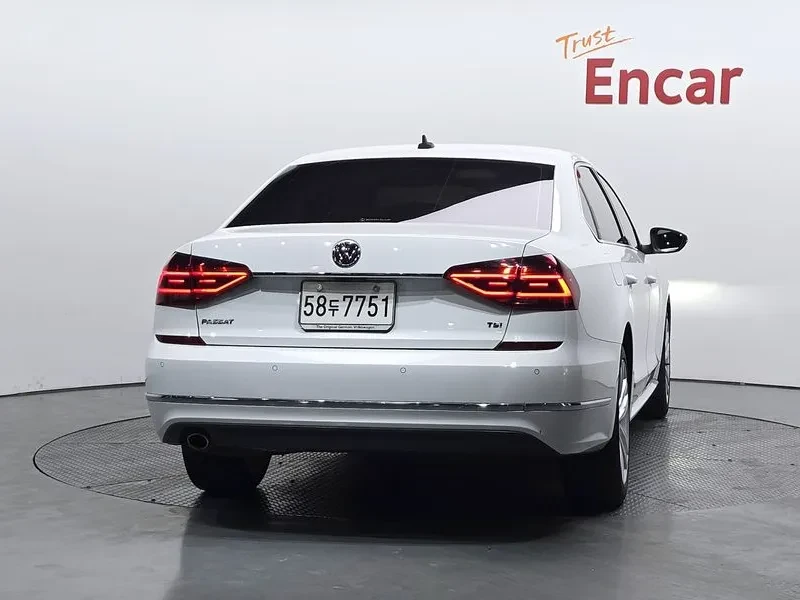VW Passat 2.0 TSI - САМО 30% АВАНС, снимка 7 - Автомобили и джипове - 56267715