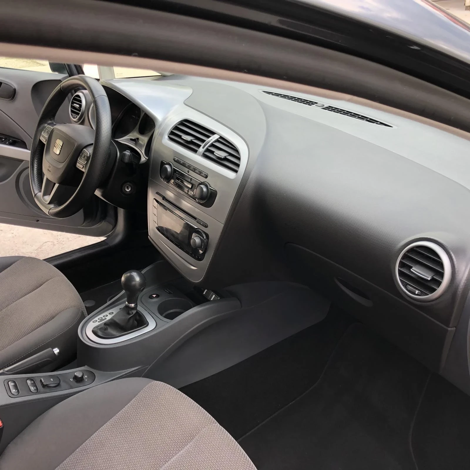 Seat Leon 1.8T DSG - изображение 7