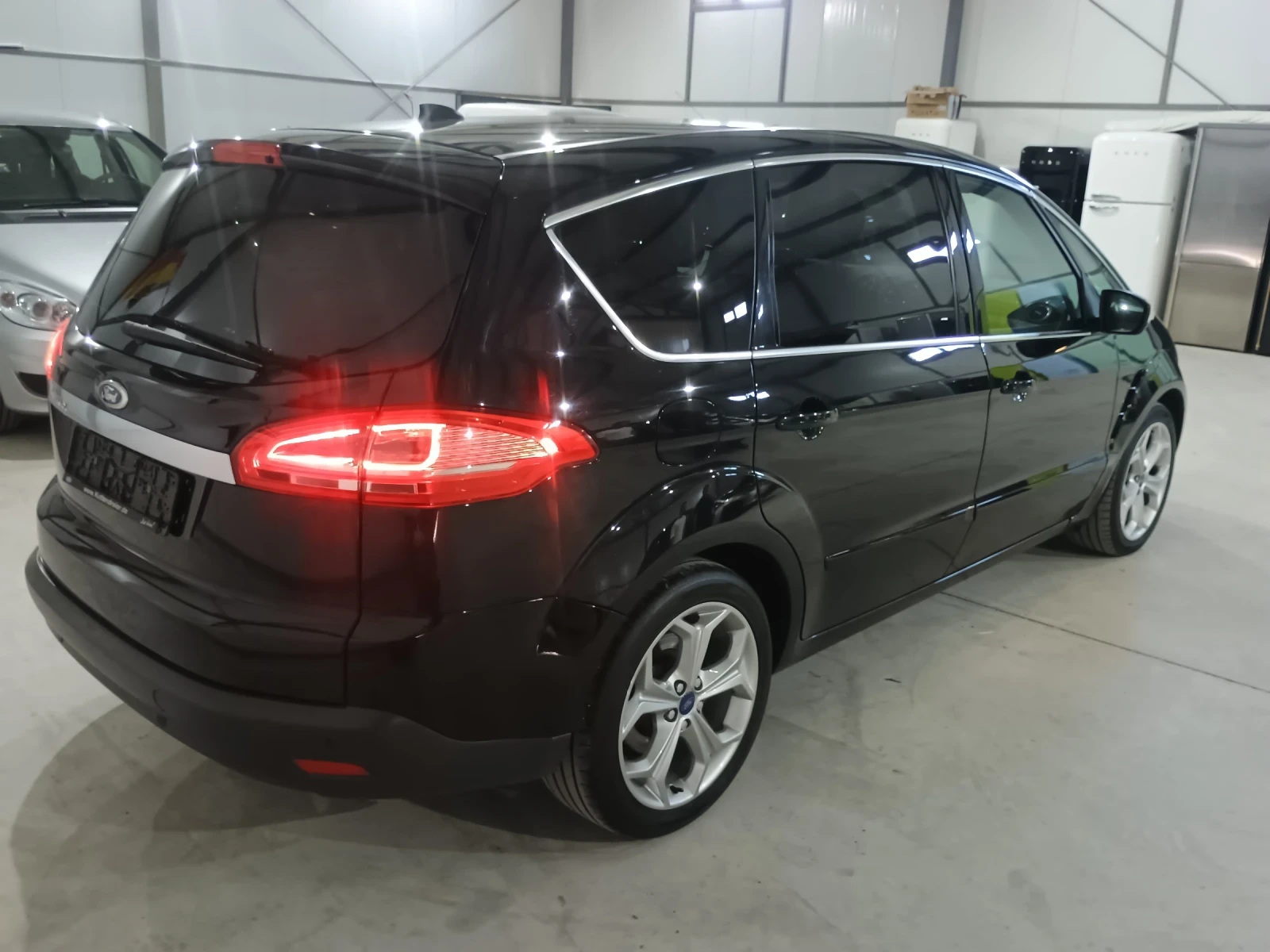 Ford S-Max 2.0D - изображение 4