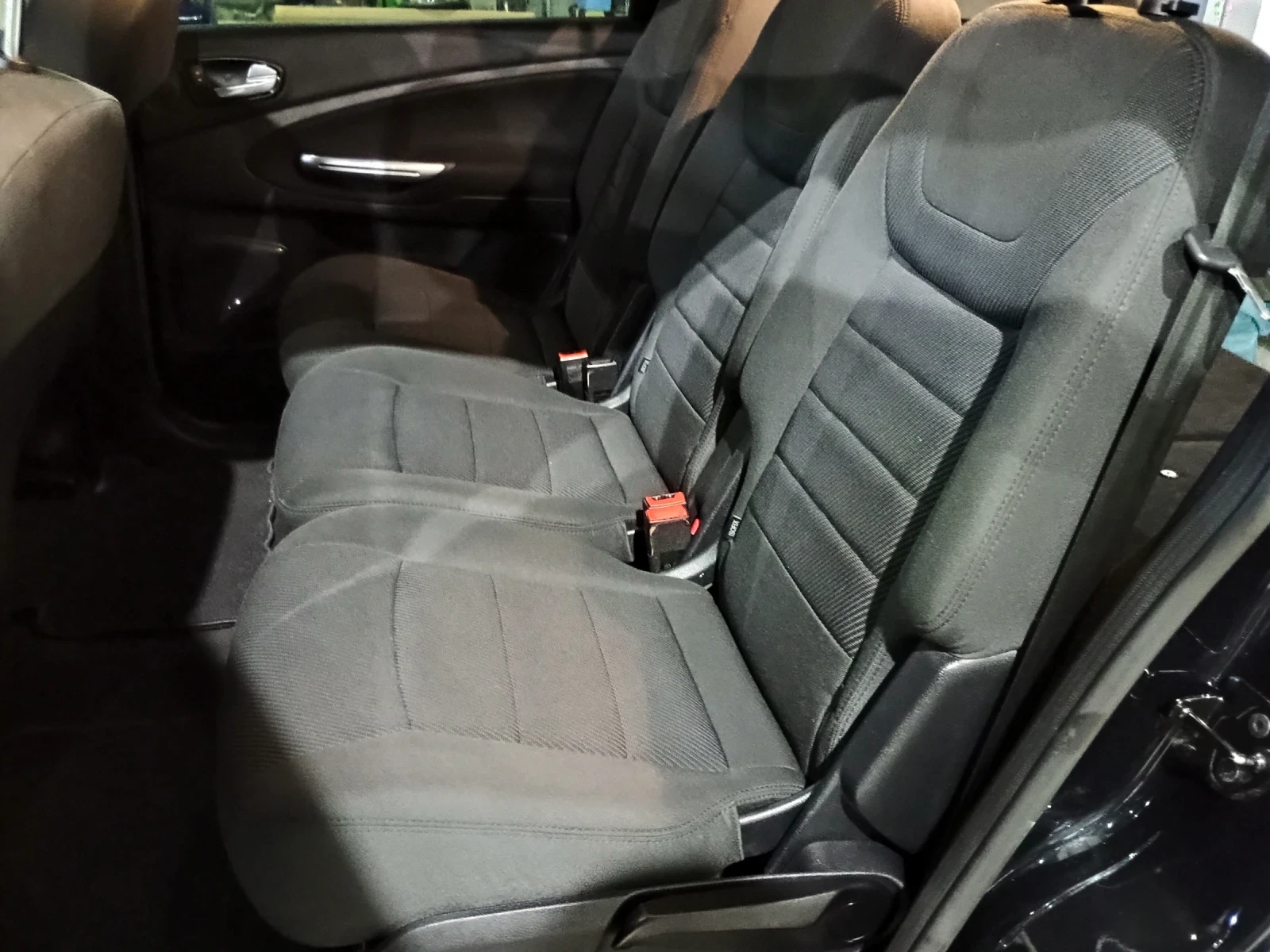 Ford S-Max 2.0D - изображение 7