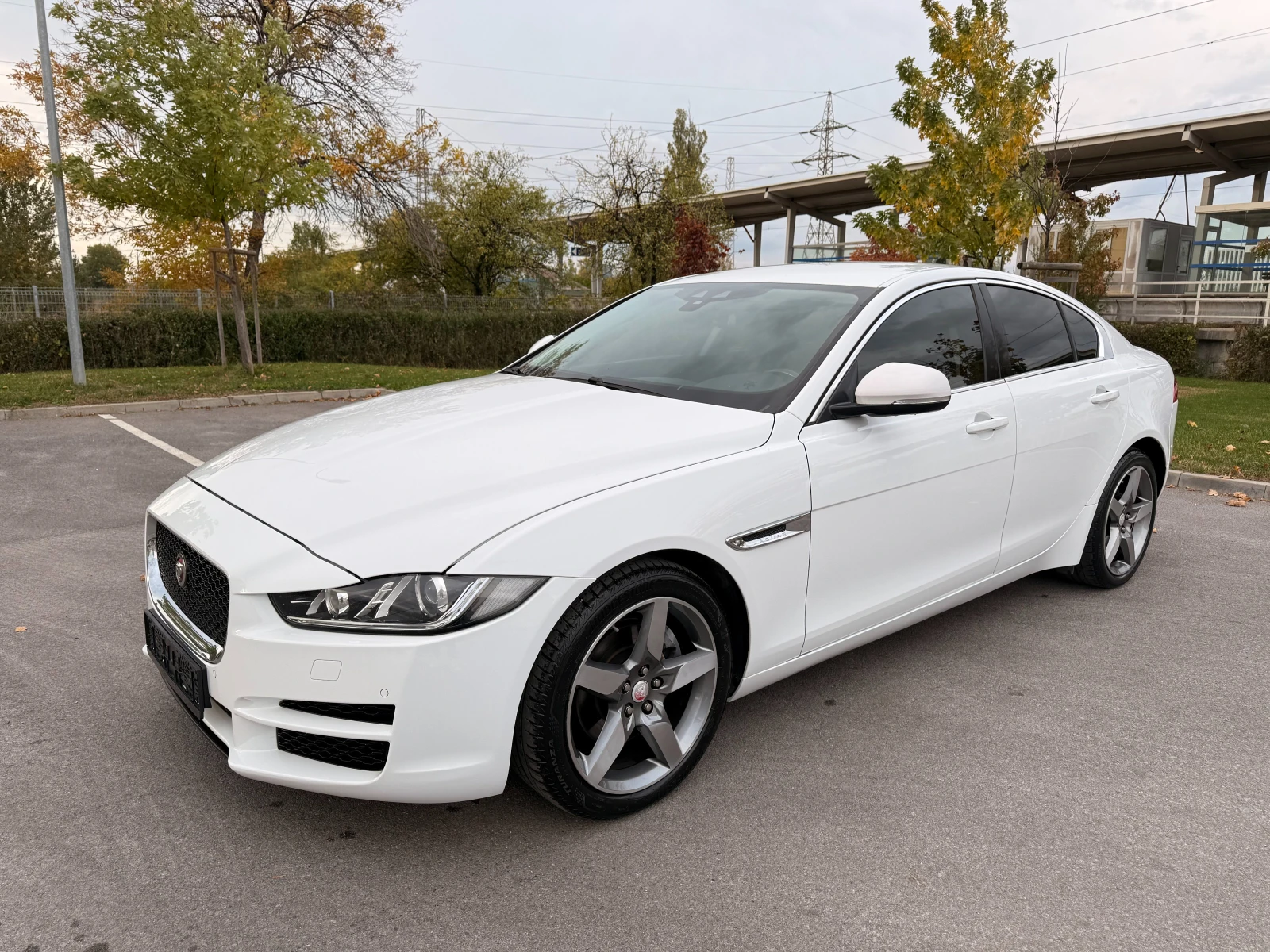 Jaguar XE 2.0D*  * 163000*  | Mobile.bg   1