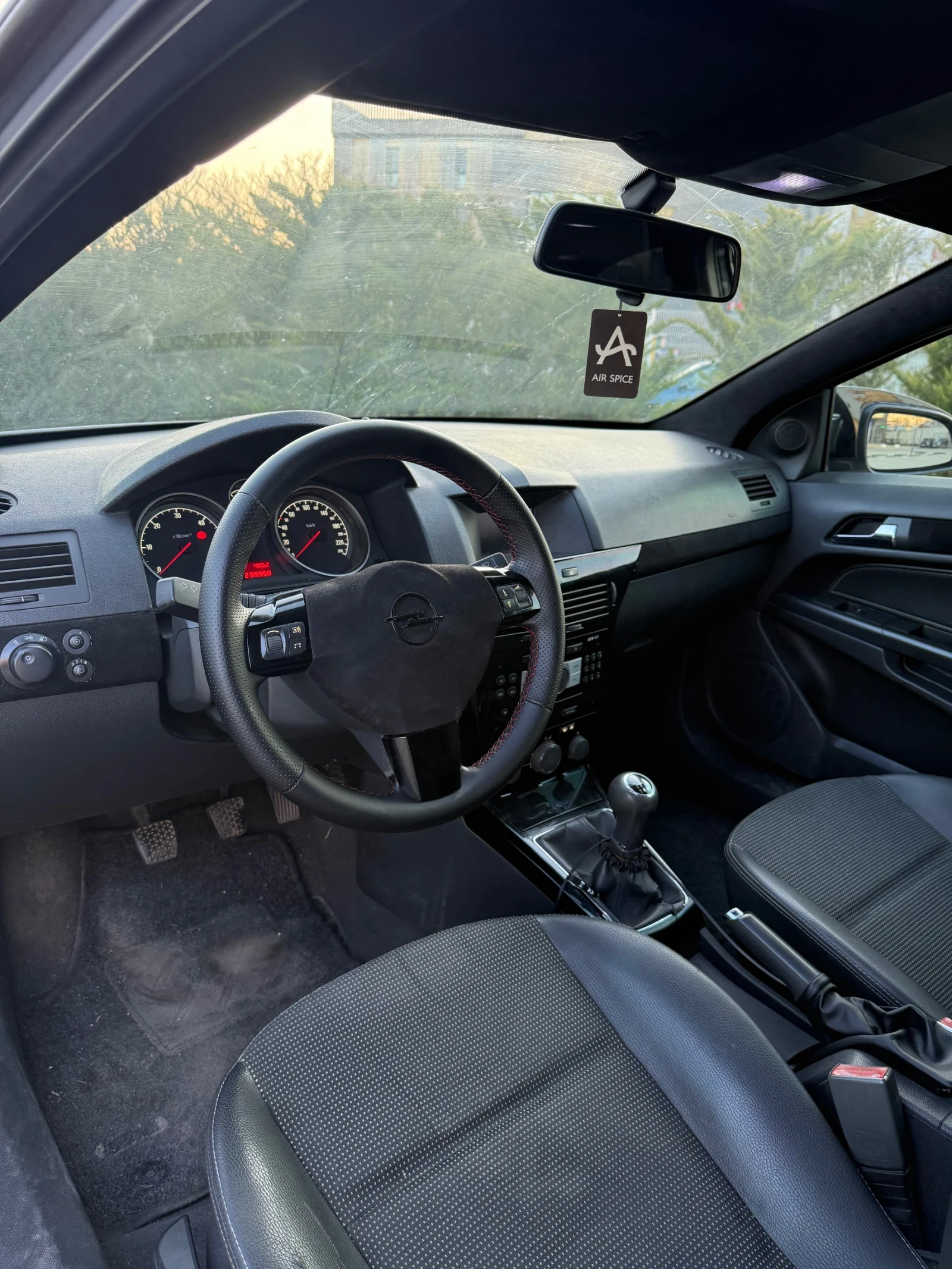 Opel Astra, снимка 5 - Автомобили и джипове - 53712210