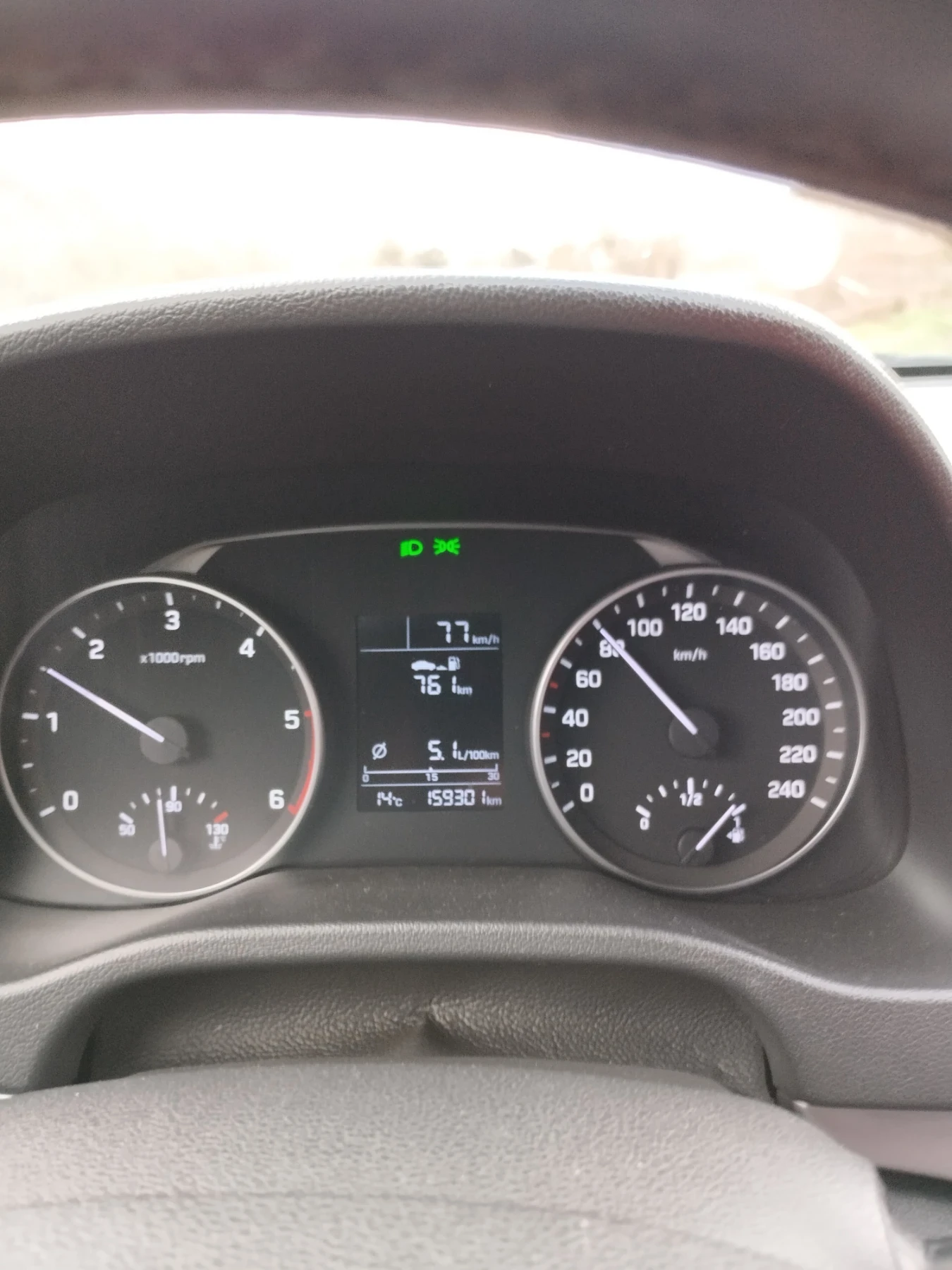 Hyundai Elantra 1, 6 crdi, снимка 11 - Автомобили и джипове - 54183579