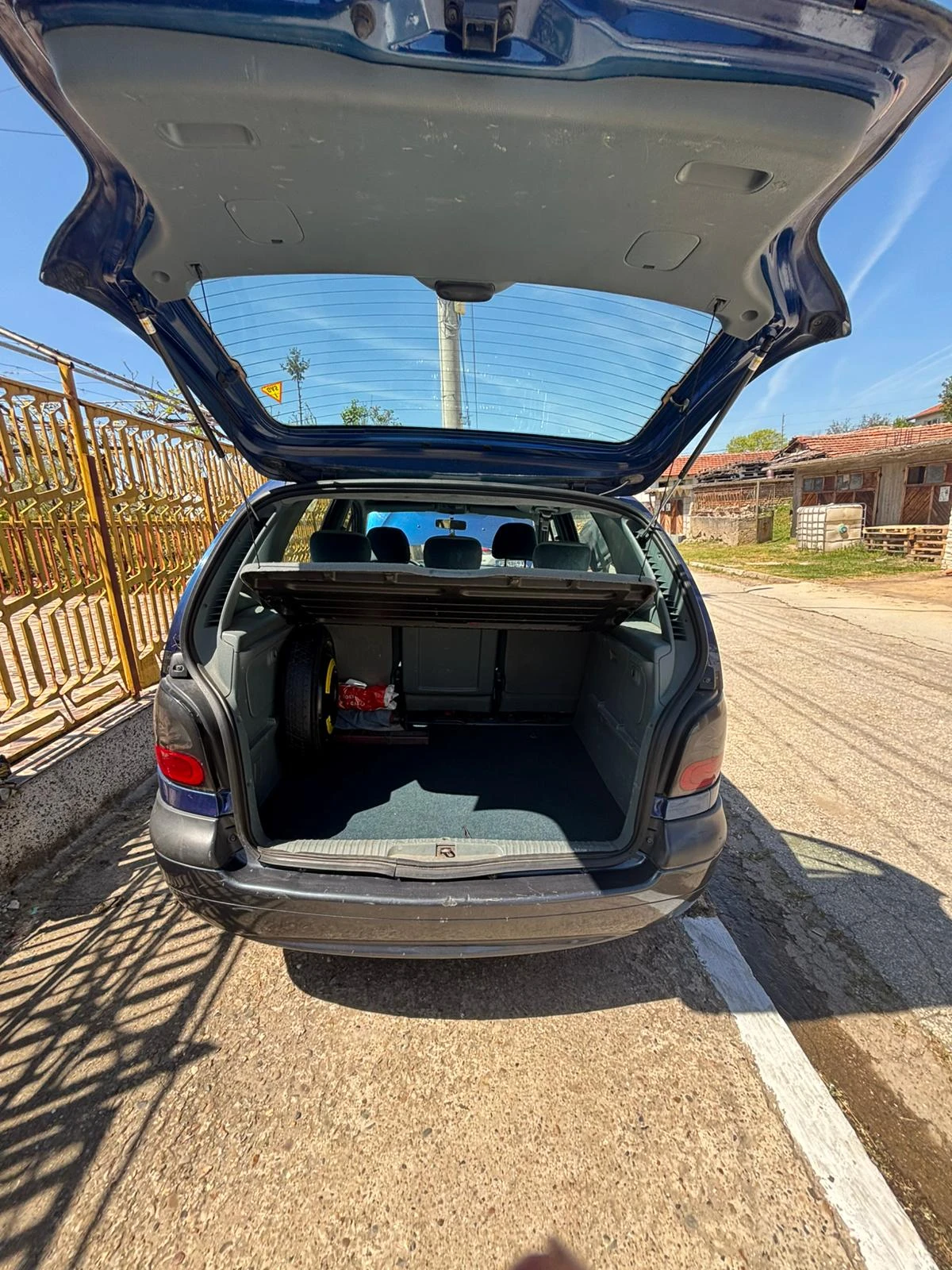 Renault Scenic газова уредба, снимка 10 - Автомобили и джипове - 54323303