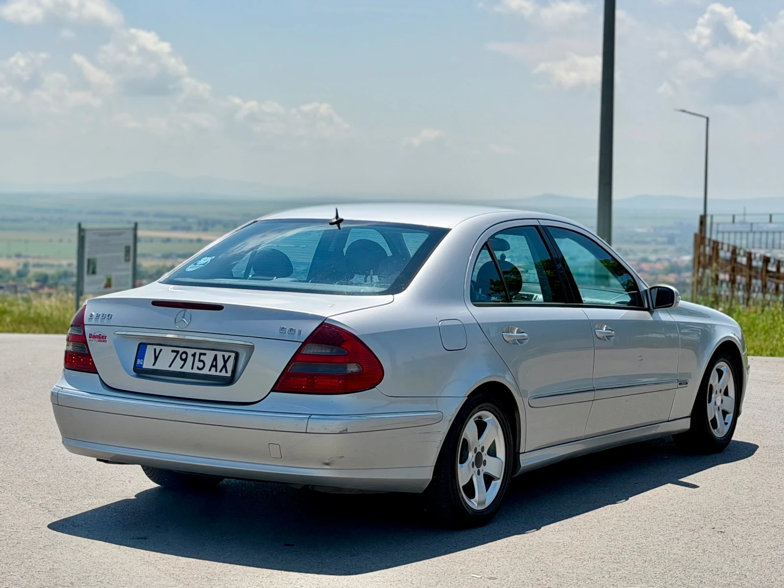 Mercedes-Benz E 280 6 цилиндъра, снимка 4 - Автомобили и джипове - 55386301