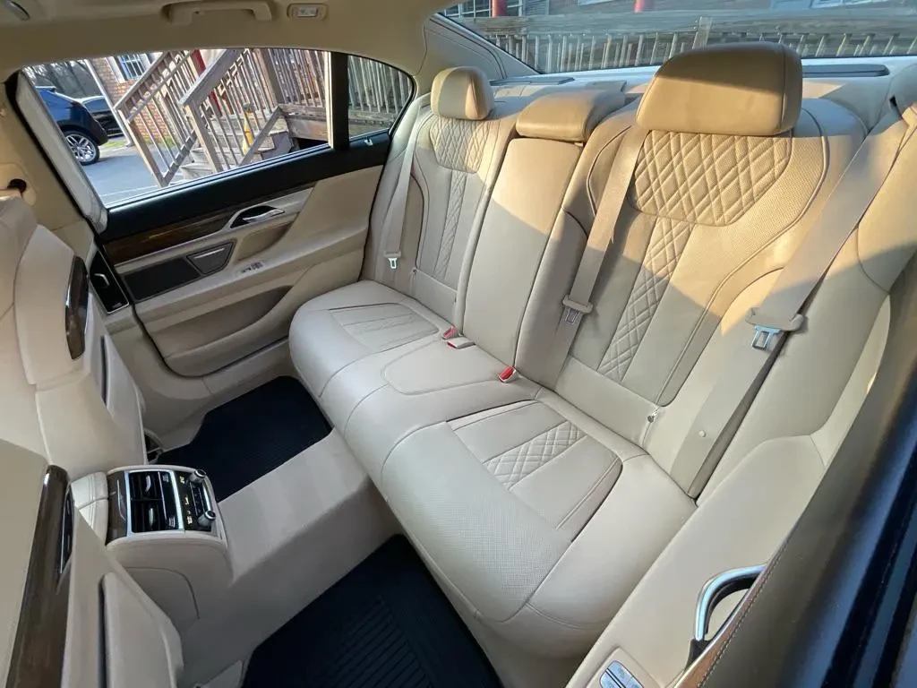 BMW 740 i, снимка 14 - Автомобили и джипове - 55508684