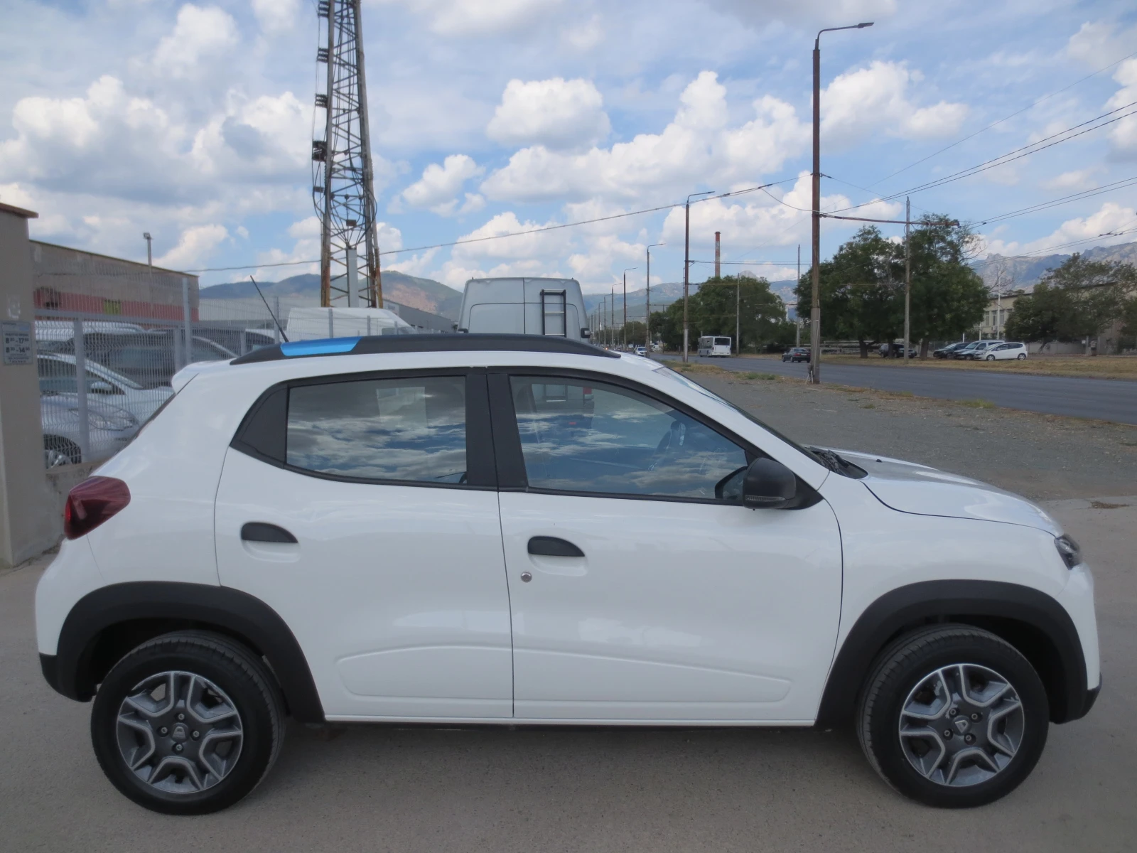 Dacia Spring 28 KW, снимка 4 - Автомобили и джипове - 55833317