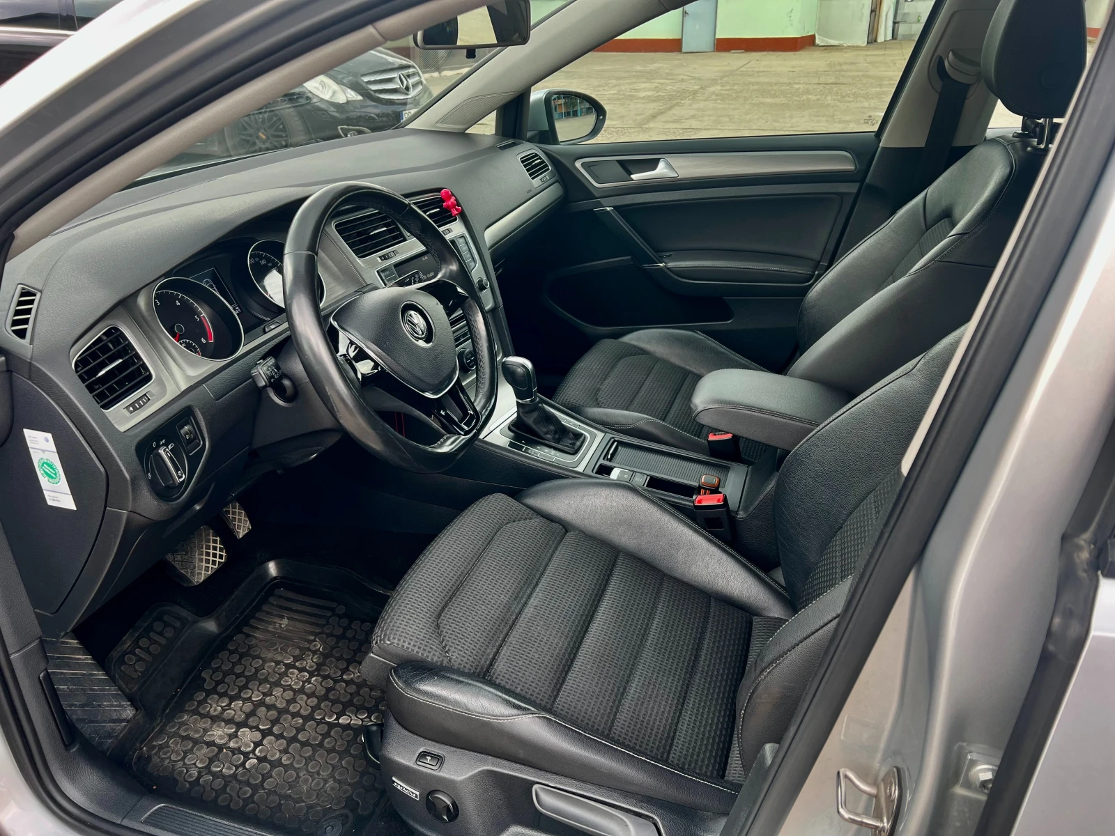 VW Golf, снимка 8 - Автомобили и джипове - 56052756