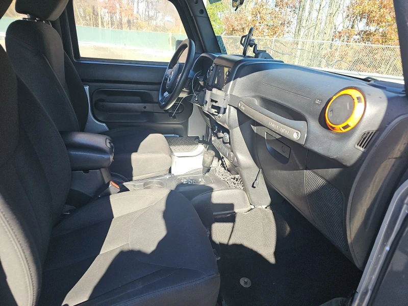 Jeep Wrangler Sport, снимка 13 - Автомобили и джипове - 52518278