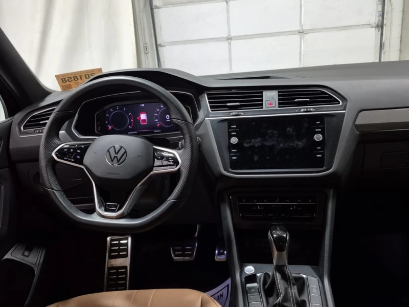 VW Tiguan * COMFORTLINE R LINE BLACK EDITION * CARFAX * , снимка 9 - Автомобили и джипове - 53189034