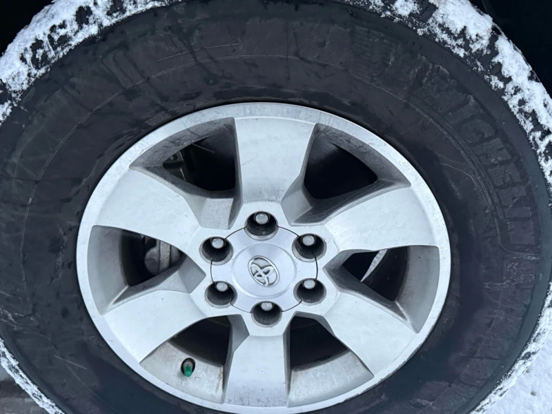 Toyota 4runner CARFAX* АВТОФИНАНСИРАНЕ БЕЗ ПЪРВОНАЧАЛНА ВНОСКА, снимка 7 - Автомобили и джипове - 53244616