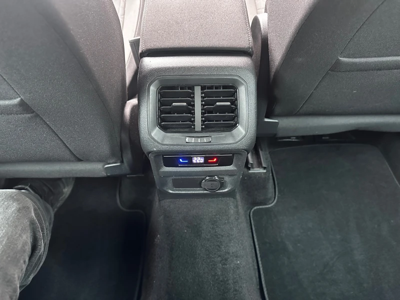 VW Tiguan 2, 0 TDI, снимка 15 - Автомобили и джипове - 53567838