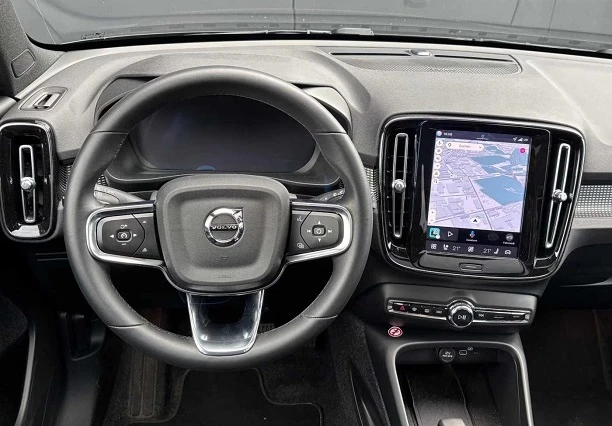 Volvo EX40 = Ultra Black = Heat Pump Гаранция, снимка 7 - Автомобили и джипове - 55099577