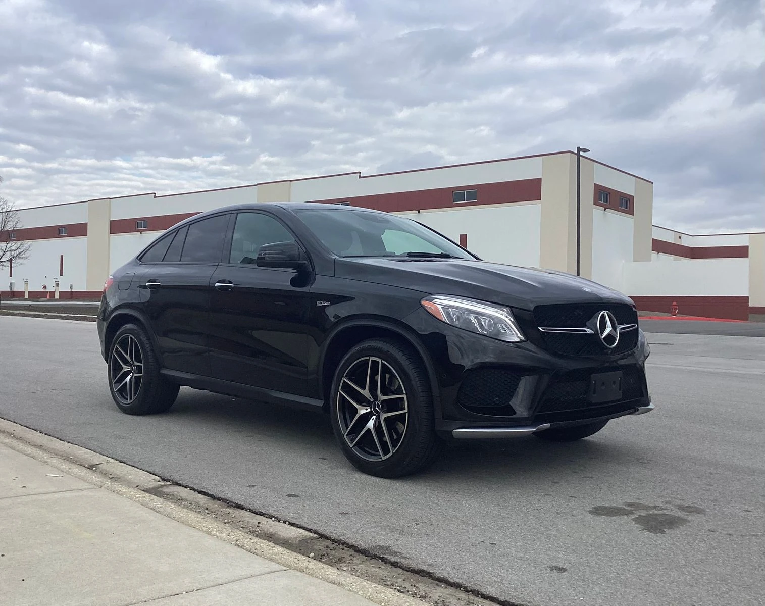 Mercedes-Benz GLE 43 AMG 4MATIC* OBDUH* PODGREV* PANO* HARMAN* KEYLESS GO*  - изображение 3