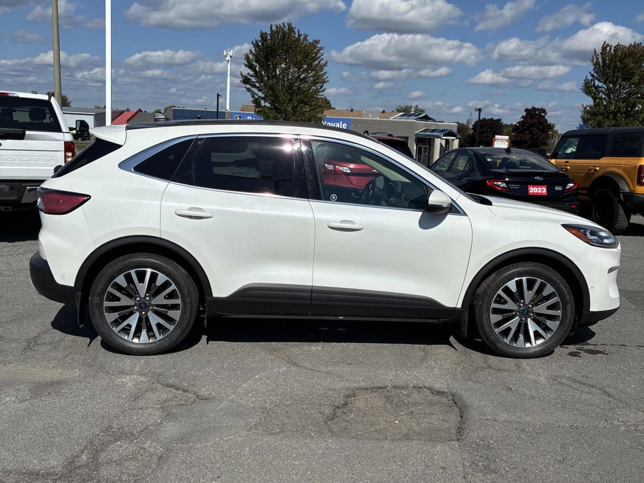 Ford Escape CARFAX* АВТОФИНАНСИРАНЕ* БЕЗ ПЪРВОНАЧАЛНА ВНОСКА*  - изображение 3