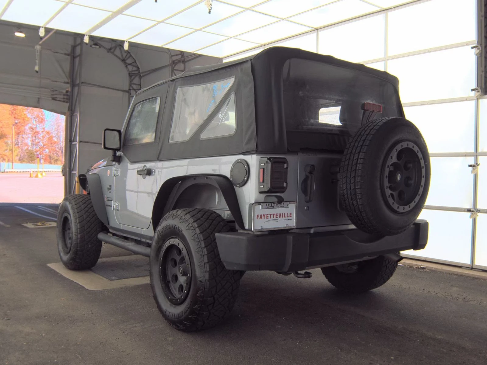 Jeep Wrangler Sport - изображение 6