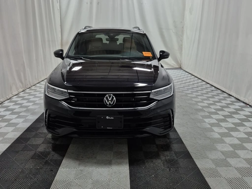 VW Tiguan * COMFORTLINE R LINE BLACK EDITION * CARFAX *  - изображение 6