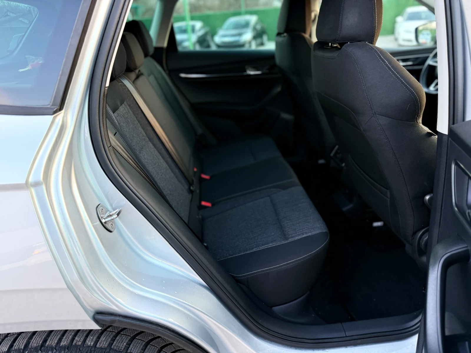 Skoda Karoq 2.0TDI Led* 4x4 DSG, снимка 16 - Автомобили и джипове - 53817436