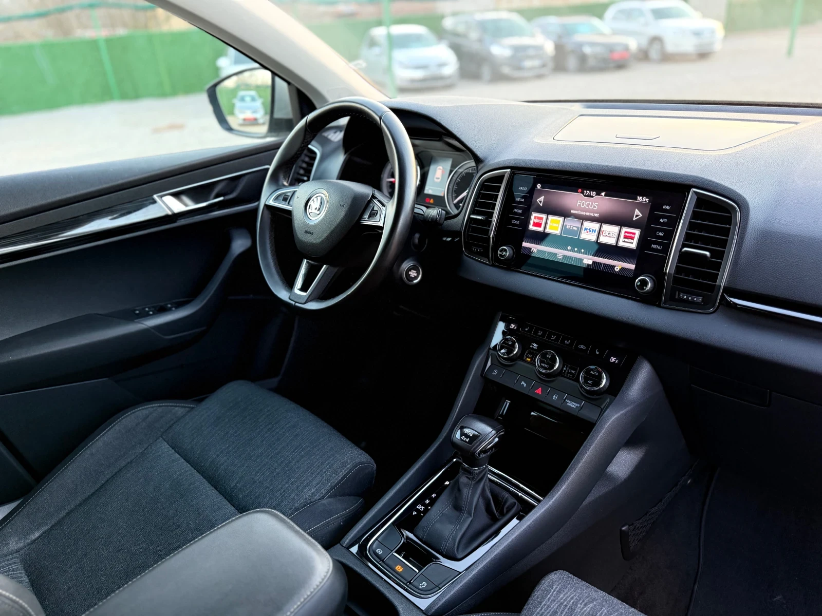 Skoda Karoq 2.0TDI Led* 4x4 DSG, снимка 17 - Автомобили и джипове - 53817436