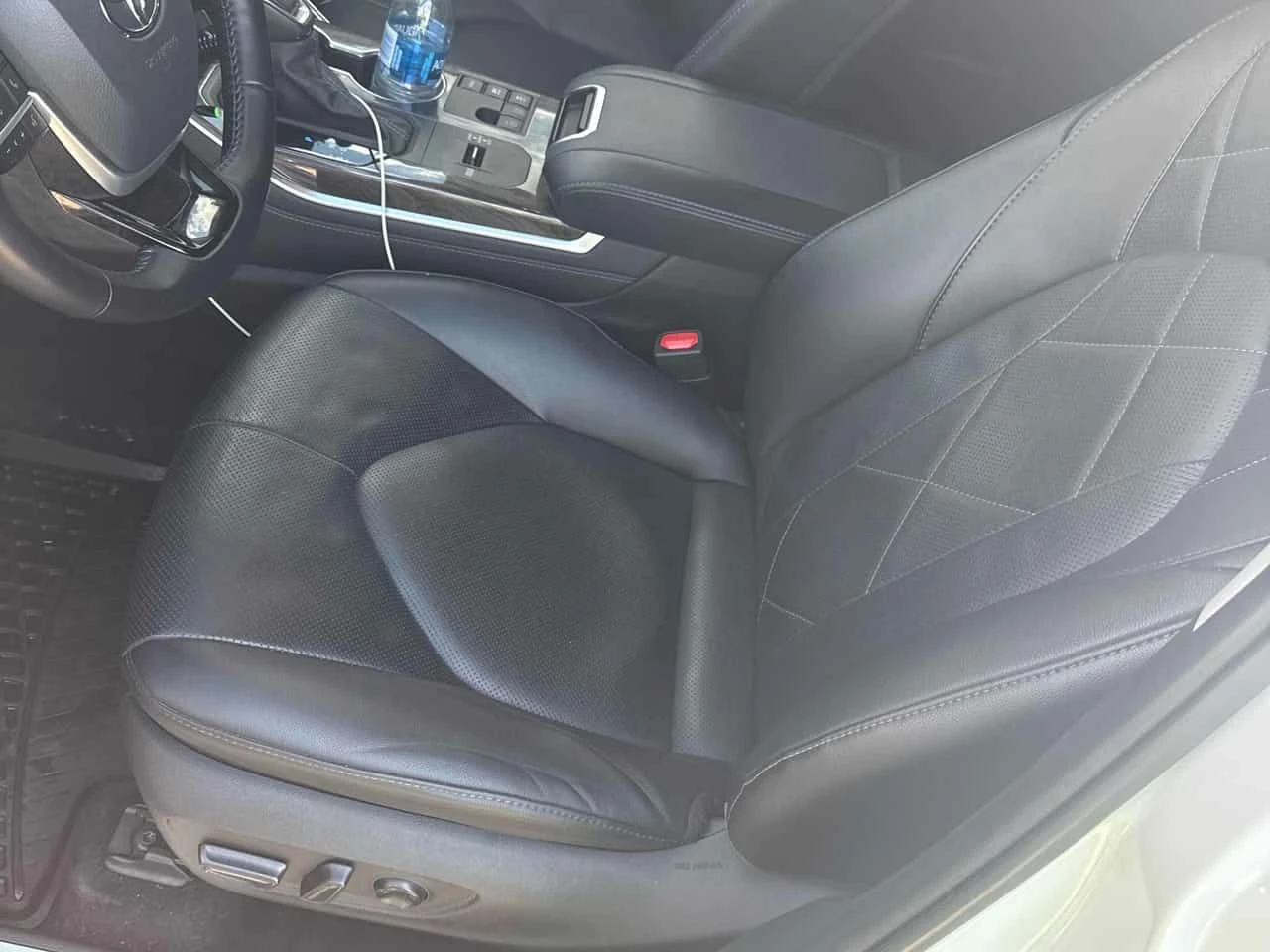 Toyota Highlander * Hybrid Limited * 7 МЕСТЕН * ОБДУХВАНЕ * CARPLAY , снимка 14 - Автомобили и джипове - 54084686