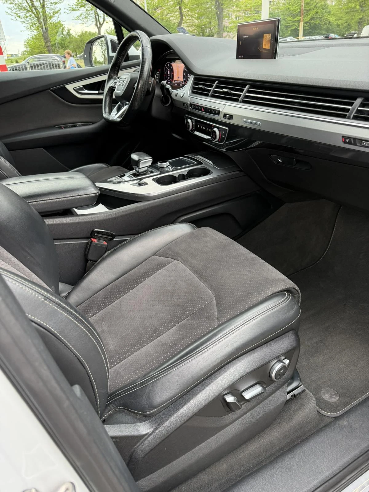 Audi Q7 3x SLINE* 6+ 1* 4xZONE* BOSE* ЗАВИВАЩ ЗАДЕН МОСТ* , снимка 11 - Автомобили и джипове - 54527804