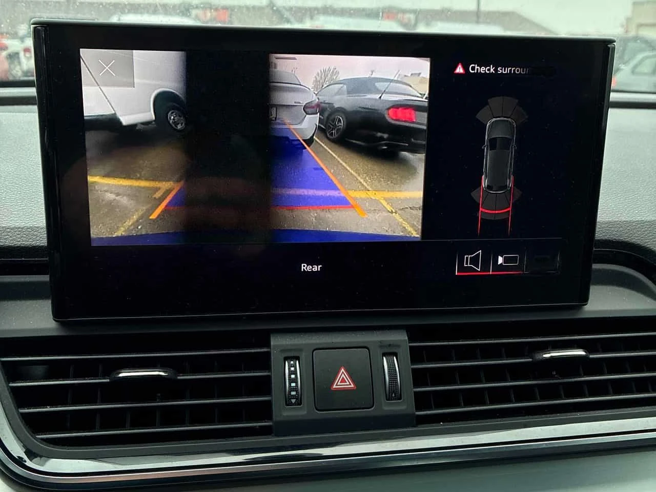 Audi Q5 * PROGRESSIV * ПАНО * ПОДГРЕВИ * KEYLESS * CARFAX, снимка 14 - Автомобили и джипове - 54611437