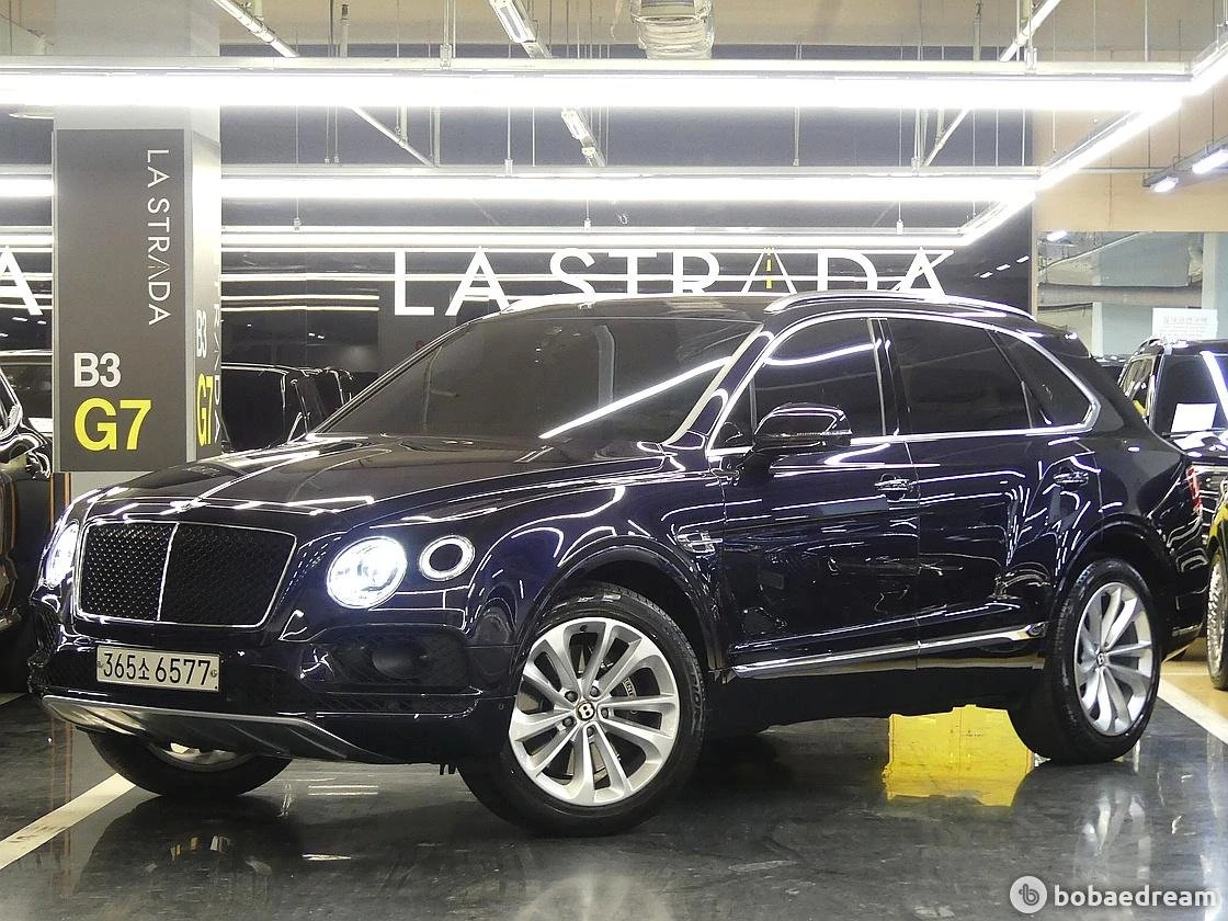 Bentley Bentayga V8* ЛЮК* ОБДУХВАНЕ* МАСАЖ* HUD* 360* КРАЙНА ЦЕНА, снимка 3 - Автомобили и джипове - 55336475