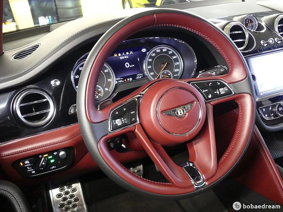 Bentley Bentayga V8* ЛЮК* ОБДУХВАНЕ* МАСАЖ* HUD* 360* КРАЙНА ЦЕНА, снимка 14 - Автомобили и джипове - 55336475