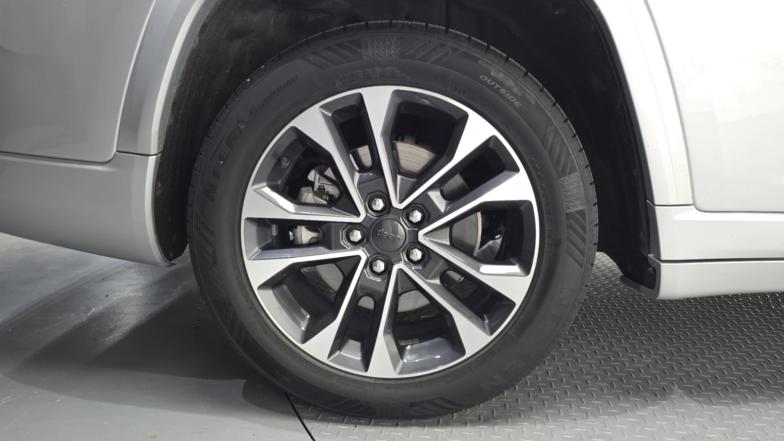 Jeep Cherokee 3.6* ЕЛ. БАГАЖНИК* HUD* BLIND SPOT* 360* КРАЙНА ЦЕ, снимка 5 - Автомобили и джипове - 55594904