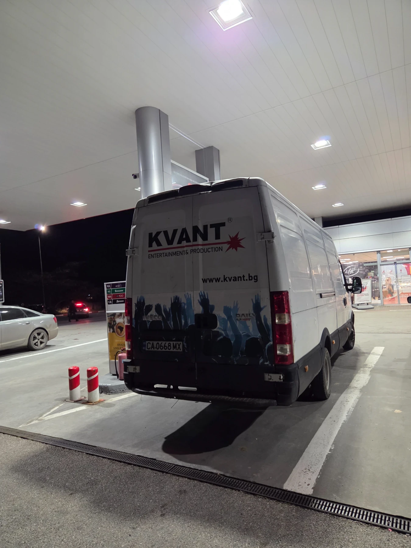 Iveco 35S18, снимка 3 - Бусове и автобуси - 53926915