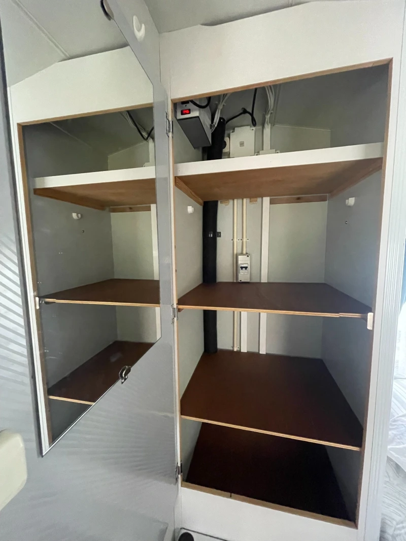 Каравана KIP 40 delux, снимка 10 - Каравани и кемпери - 52477078