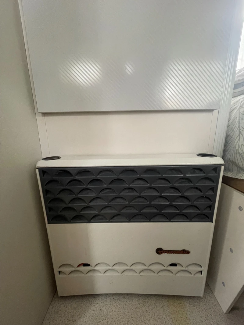 Каравана KIP 40 delux, снимка 9 - Каравани и кемпери - 52477078