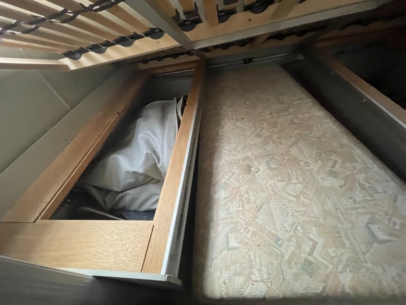 Каравана KIP 40 delux, снимка 13 - Каравани и кемпери - 52477078