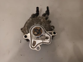 Вакуум помпа ланд ровър дискавъри 3,спорт 2.7д