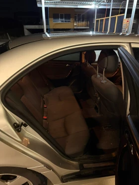 Mercedes-Benz C 220, снимка 9