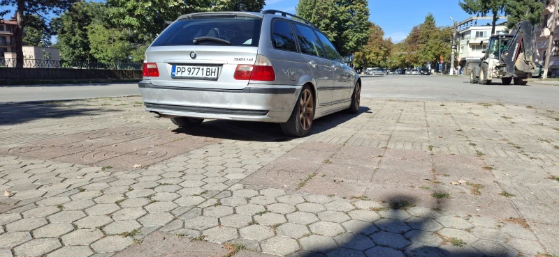 BMW 320, снимка 10 - Автомобили и джипове - 47439963