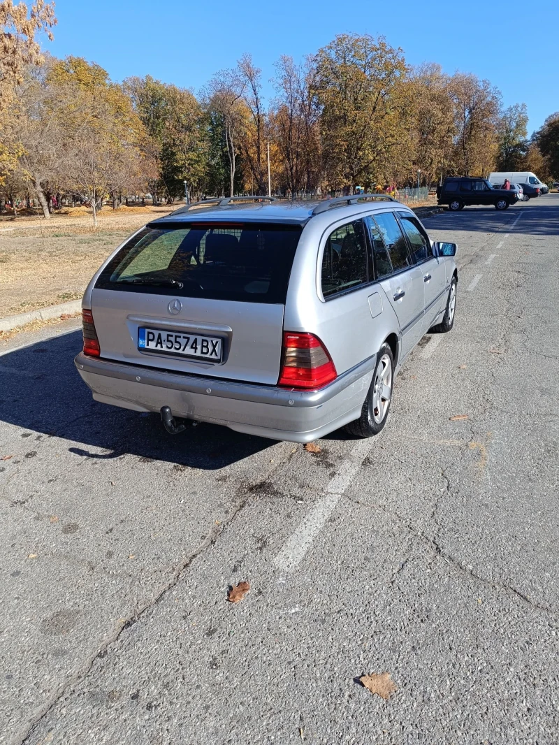 Mercedes-Benz C 220 CDI, снимка 3 - Автомобили и джипове - 47888826